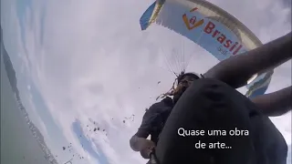 Vomitando durante o vôo de Parapente!