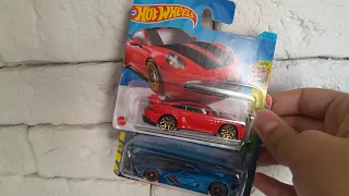 comprei mais duas miniatura para a coleção