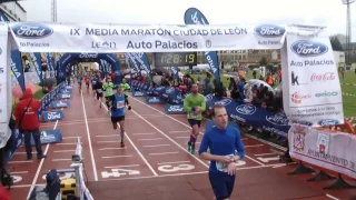 LLEGADA MEDIA MARATON LEON 2017 MIN 1.10 AL 1.26