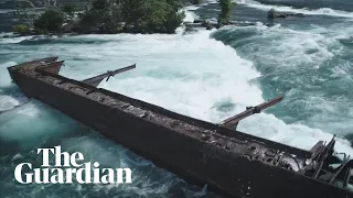 100-year-old barge stuck above Niagara Falls shifts