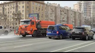 В Москве проведут промывку дорог и тротуаров специальным шампунем (видео)