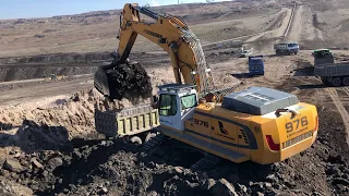 Liebherr 976 Excavator Loading Trucks With Two Passes - Labrianidis SA