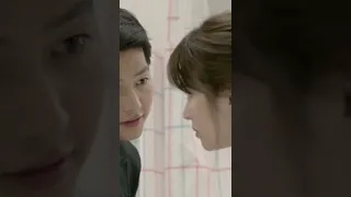 that look😍❤🙈#fyp #kdrama #subscribe #shorts #descendants#love #army #doctor#descendantsofthesun