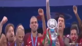 Portugal Celebrate First Thropy EURO 2016 Celebrating the Moments 16