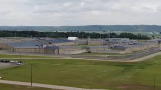 After several attacks on staff, Thomson prison union pleads for more employees | WQAD News 8