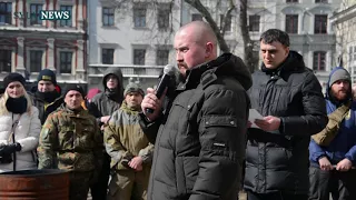 Тарас Бобанич, керівник "Правого Сектору" Львівщини: "На інші проблеми треба реагувати так само"