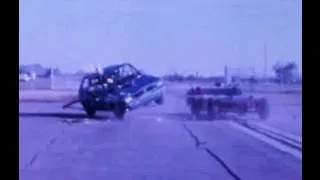 1976 VW Rabbits | 60º Front-to-Side Crash Test by NHTSA | CrashNet1