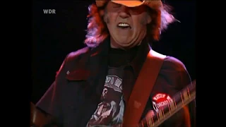 Neil Young - Cortez the Killer ( live 2002 ) HD