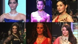 Bollywood Divas Sizzle At IIJW 2013