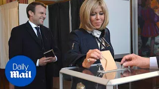 French election: Voters choose between Le Pen and Macron - Daily Mail