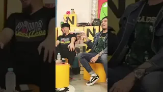 cuma vincent desta yang berani ngatain ahmad dhani di depan nya langsung 🤣 kocak dibilang bodo