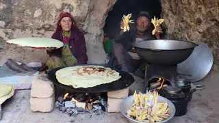 Love Story in a Cave | Old Lovers Living in a Cave Like 2000 Years Ago | Village life Afghanistan P7