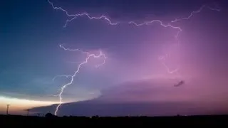 Nebraska Lightning - Tornado Warned Supercell