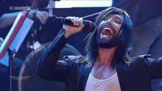 Pop meets Classic: Conchita - Rise like a Phoenix