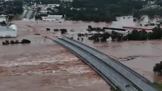 Half the City Swept Away by Floods! Mass evacuation in Brazil