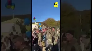 Xersonda Ukrayna qoşunlarını qarşılayırlar