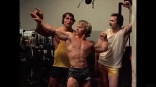 ARNOLD GIVES SHORT GUY SOME ADVICE !!WATCH!!
