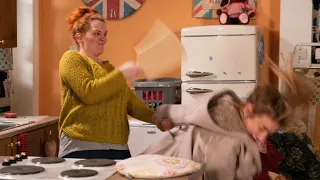 Coronation Street - Fiz Stape Hits Jade Rowan With A Chopping Board (22nd January 2020 Episode 2)