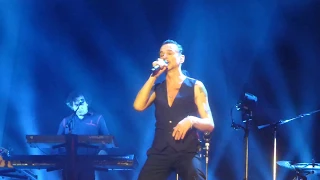 Depeche Mode - Everything Counts under the rain - LONDON - 03.06.2017 - runway HD