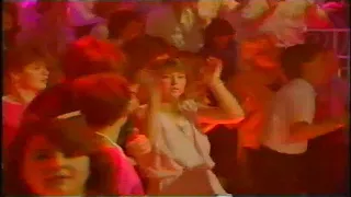 Shakin’ Stevens – Lipstick, Powder & Paint (Playout, TOTP)