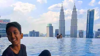 Swimming Pool in 51th Floor Kuala Lumpur