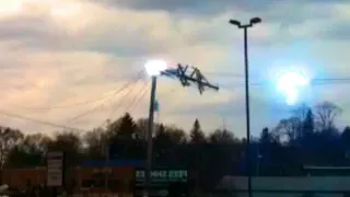 Destruction of power transmission line support from short circuit