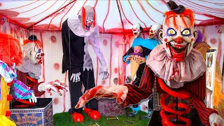 Scary Animatronic Clowns In Halloween Yard Display