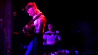 Asaf Avidan - Different Pulses (Live at XOYO, London).