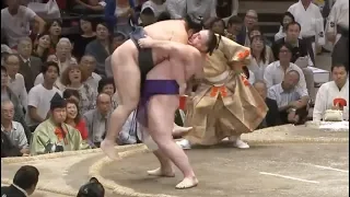 Kakuryu vs Tochinoshin - Aki 2018, Day 11