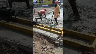 Cement Concrete Road Construction in India// Screed Vibrator Use//Village Road Construction//R.C.C.