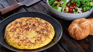 Tortilla de Patatas - Spanish Omelette - Tortilla Española