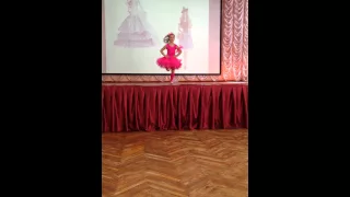 Моя одноклассница танцует Barbie girl