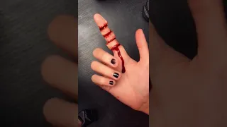 Finger wound cheat #makeup #sfx #fypシ #foryou #sfx_makeup #youtubeshorts #art #halloween #cosplay