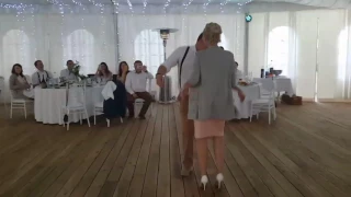 Свадьба. Танцуют все😂😂😂