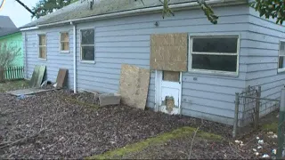 Squatters take over vacant N. Portland house