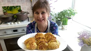 Такие котлетки получаются нежнейшими внутри и очень вкусными.