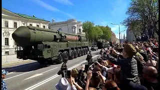 9 мая 2018 ход военной техники с Красной площади