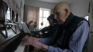 I Want To Be Happy - 96歳 96 year old piano violin  Social Bubble Jazz ソーシャルバブルジャズ　歌詞の和訳をつけました