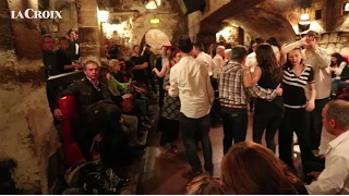 Depuis le film « La La Land », les jeunes dansent le jazz au Caveau de la Huchette