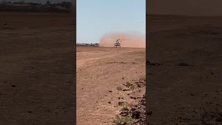 MI8-AMT HELICOPTER LANDING UNPAVED RUNWAY