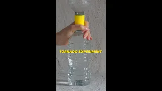 🌪EASY WATER TORNADO / VORTEX SCIENCE EXPERIMENT #shorts LABble