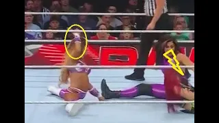 Raquel Rodriguez Ghosted Aliyah's High Five Attempt on Raw 08.29.22