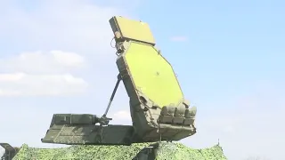 Footage of use radar and S-300V anti-aircraft missile complex