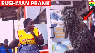 😂😂😂She Ran Fast & Disappeared!Funny Bushman Scare Prank Episode 14! Dancing Bushman!