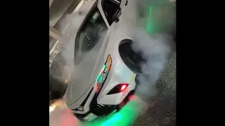 V6 Camry doing huge burnout!