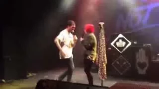 New Found Glory - My Friends Over You (Ft. Hayley Williams) - Live at Forum, London 28.11.14