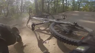 Top Compilation Crash bike Cyclist - incredibile video - the absurd