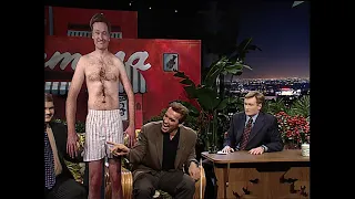 Arnold Schwarzenegger Analyzes Conan's Physique | Late Night with Conan O’Brien