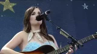 Kacey Musgraves - Merry Go 'Round (Live at Farm Aid 30)