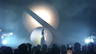 Lorde - 'Royals' Live (Solar Power Tour)